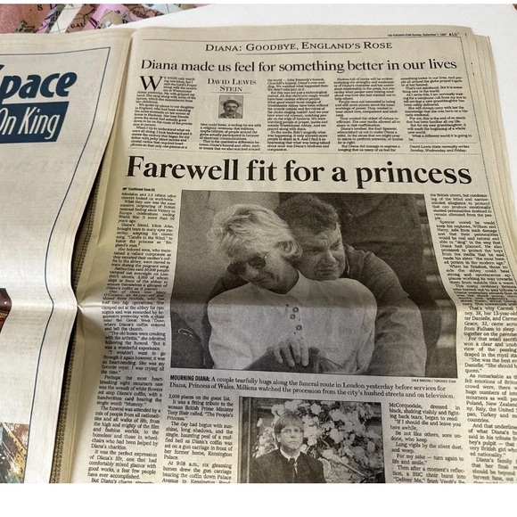 1997 The Sunday Star Newspaper Princess Diana Goodbye England's Rose - Sep.7/97 - Picture 6 of 10
